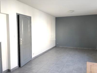 For rent Fontenay-tresigny 1 room 23 m2 Seine et marne (77610) photo 2
