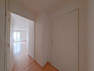 Louer Appartement Paris-11eme-arrondissement 903 euros