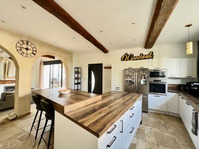 For sale  2 KILOMTRES DES PLAGES 7 rooms 195 m2 Herault (34450) photo 2