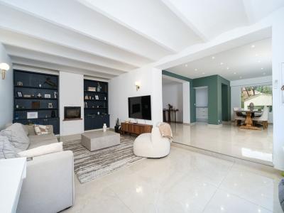 For sale CALME ET RSIDENTIEL 4 rooms 180 m2 Bouches du Rhone (13190) photo 2