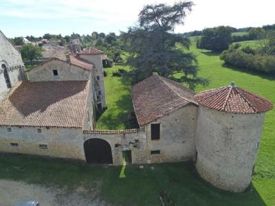 For sale 12 rooms 250 m2 Charente (16350) photo 3