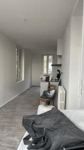 For sale A PROXIMIT DE LA GARE 2 rooms 46 m2 Puy de dome (63300) photo 2