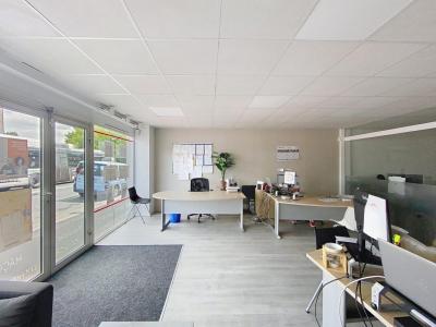 For rent Villenave-d'ornon 136 m2 Gironde (33140) photo 0
