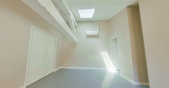 For rent Lyon-6eme-arrondissement 4 rooms 69 m2 Rhone (69006) photo 2