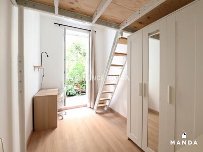 For rent Paris-17eme-arrondissement 5 rooms 9 m2 Paris (75017) photo 1