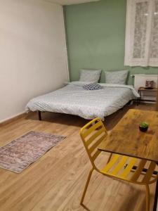 For rent Lormont 1 room 14 m2 Gironde (33310) photo 0