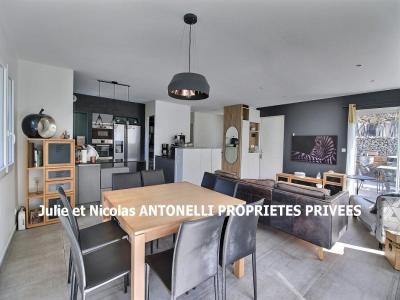 For sale Saint-genest-lerpt 6 rooms 147 m2 Loire (42530) photo 2