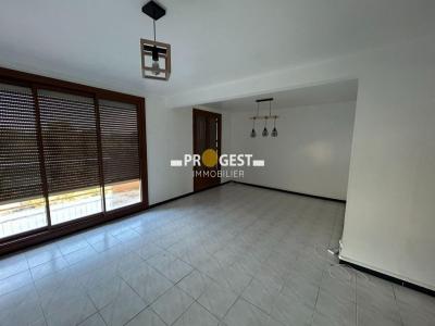 Louer Appartement 75 m2 Aubagne