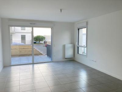 For rent Bruges 3 rooms 66 m2 Gironde (33520) photo 2