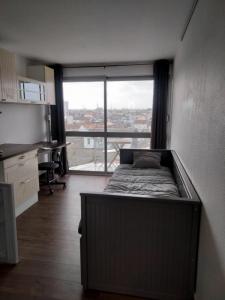 For rent Bordeaux 1 room 17 m2 Gironde (33000) photo 1