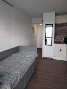 For rent Bordeaux 1 room 17 m2 Gironde (33000) photo 3