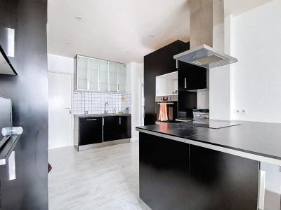 For sale Villeurbanne 4 rooms 79 m2 Rhone (69100) photo 2