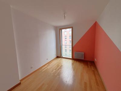 For sale Lyon-7eme-arrondissement 4 rooms 87 m2 Rhone (69007) photo 4
