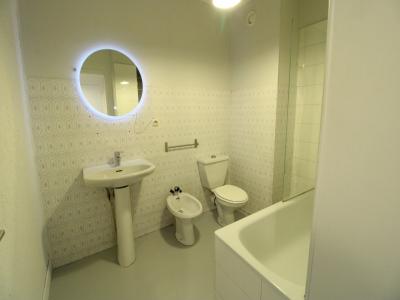For rent Nantes 1 room 29 m2 Loire atlantique (44100) photo 4