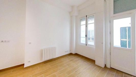 For sale Paris-18eme-arrondissement 2 rooms 21 m2 Paris (75018) photo 2
