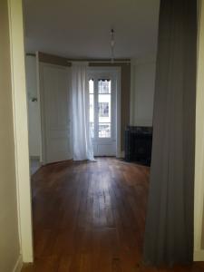 For rent Lyon-7eme-arrondissement 1 room 37 m2 Rhone (69007) photo 1