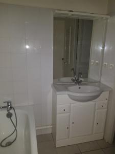 For rent Lyon-7eme-arrondissement 1 room 37 m2 Rhone (69007) photo 3