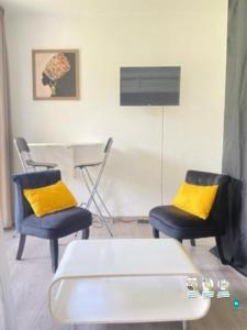 For rent Equemauville 1 room 22 m2 Calvados (14600) photo 0