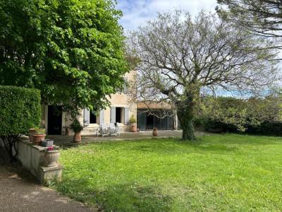 For sale Monteux 7 rooms 208 m2 Vaucluse (84170) photo 1