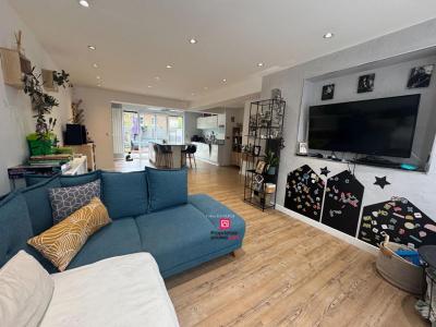For sale Lille 4 rooms 103 m2 Nord (59000) photo 2