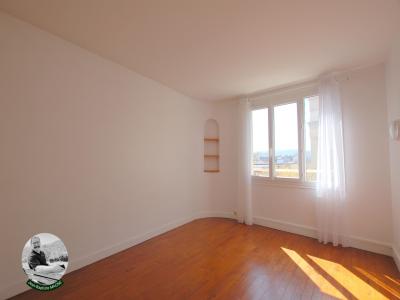 For sale Clermont-ferrand 4 rooms 81 m2 Puy de dome (63000) photo 2