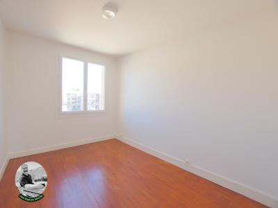 For sale Clermont-ferrand 4 rooms 81 m2 Puy de dome (63000) photo 4