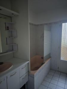 For sale Saumur 7 rooms 85 m2 Maine et loire (49400) photo 2