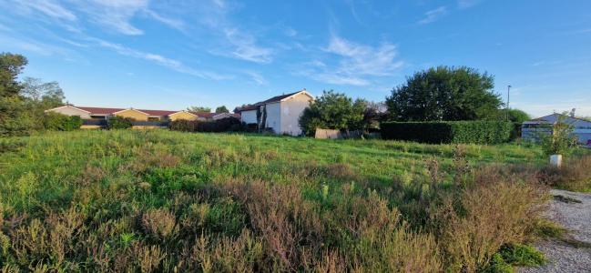 For sale Albon COINAUD 1052 m2 Drome (26140) photo 0