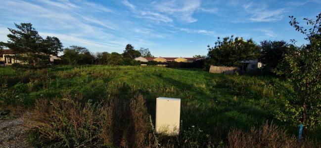 For sale Albon COINAUD 1052 m2 Drome (26140) photo 1