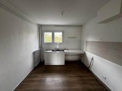For rent Chace BELLEVIGNE-LES-CHATEAUX 5 rooms 94 m2 Maine et loire (49400) photo 1