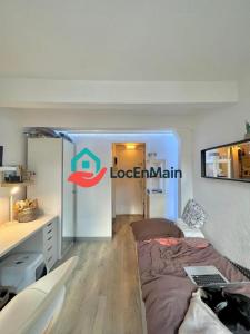 Annonce Location Appartement Paris-18eme-arrondissement 75
