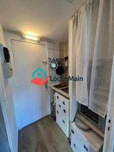 Louer Appartement Paris-18eme-arrondissement 965 euros