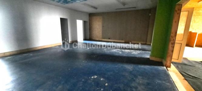 Acheter Commerce Balbigny 126800 euros
