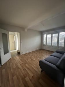 For rent Pont-sur-yonne 2 rooms 44 m2 Yonne (89140) photo 0