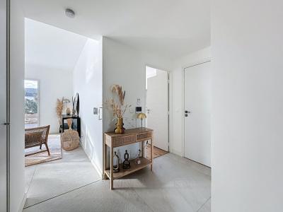 For sale Francheville 4 rooms 96 m2 Rhone (69340) photo 2