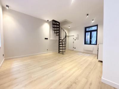 For sale Lille 3 rooms 53 m2 Nord (59800) photo 1