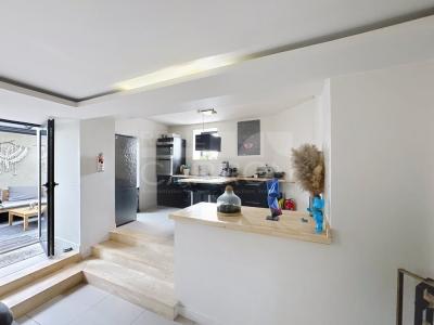 For sale Saint-cyr-au-mont-d'or 2 rooms 61 m2 Rhone (69450) photo 2