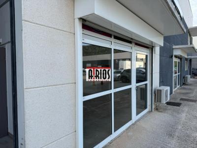 Louer Commerce 327 m2 Brignoles