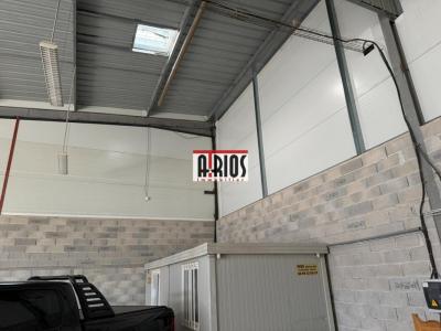 Louer Commerce 250 m2 Brignoles