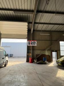 Louer Commerce Brignoles 25920 euros