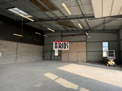 Louer Commerce Brignoles 38880 euros