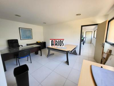 Louer Commerce Six-fours-les-plages 36000 euros