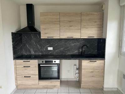 For rent Villerest 2 rooms 42 m2 Loire (42300) photo 2