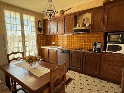 For sale 4 rooms 85 m2 Charente (16700) photo 4
