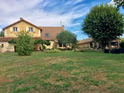For sale Thiviers 6 rooms 220 m2 Dordogne (24800) photo 1