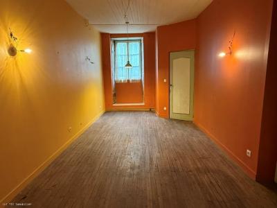 Acheter Maison Ruffec 74500 euros