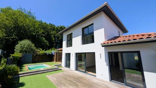 For sale CINQ CANTONS 4 rooms 100 m2 Pyrenees atlantiques (64600) photo 0