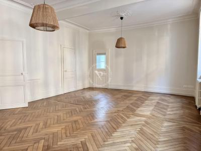 For rent Nantes 5 rooms 133 m2 Loire atlantique (44000) photo 4