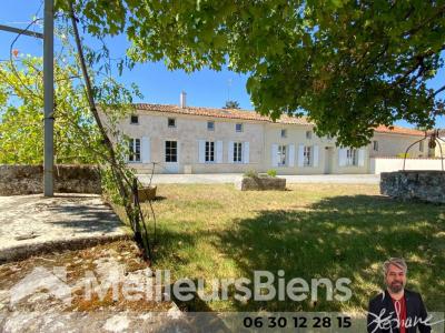For sale Saint-martial-de-vitaterne 9 rooms 220 m2 Charente maritime (17500) photo 1