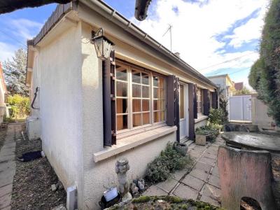 For sale Clayes-sous-bois 4 rooms 77 m2 Yvelines (78340) photo 0